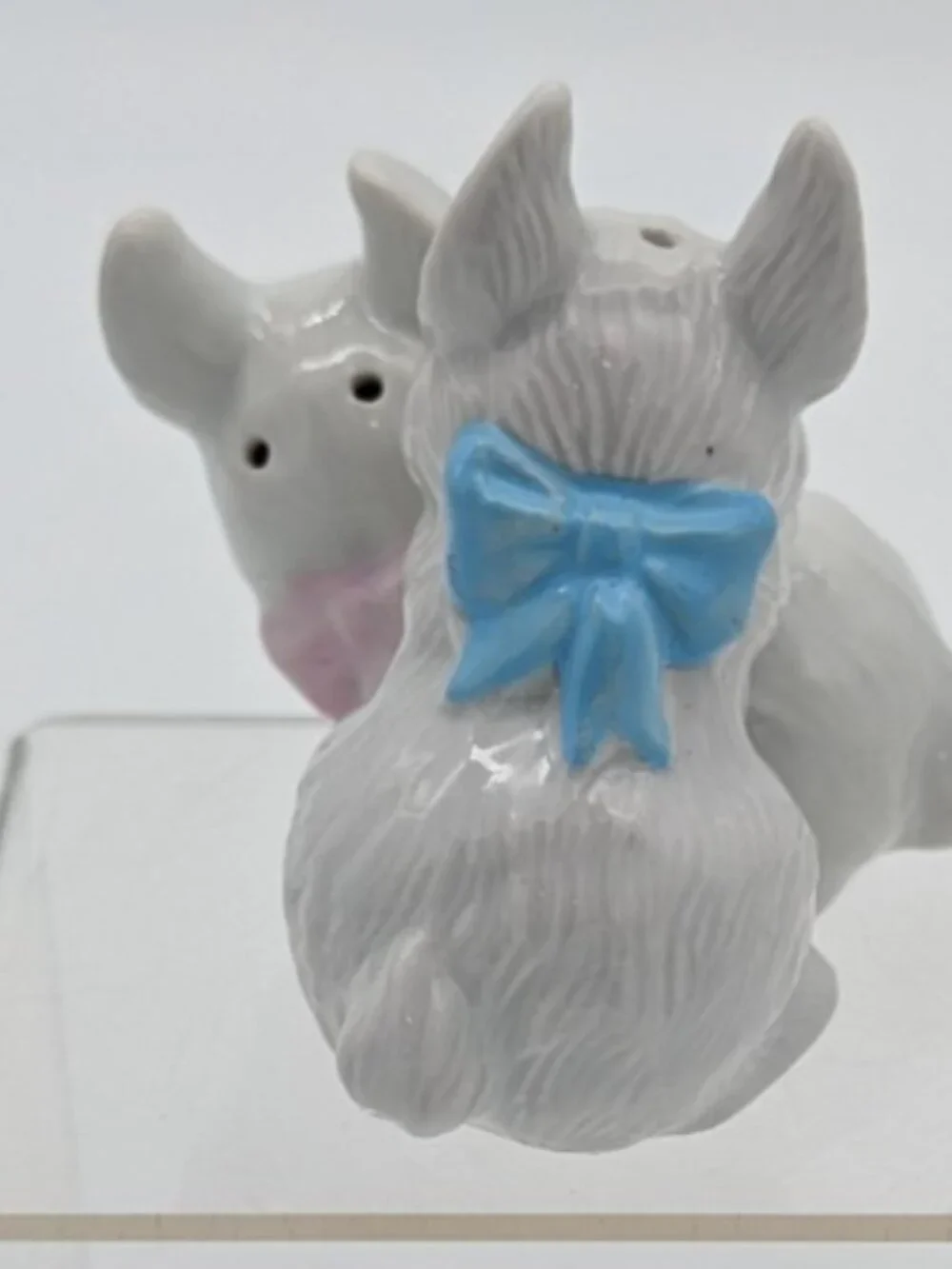 Vintage Enesco White Bunny Rabbit Salt & Pepper Shaker Set, CUTE Easter.